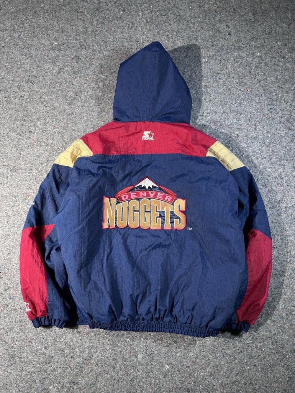 Vintage Denver Nuggets Starter Jacket Size  L Puffer Pullover 90s NBA